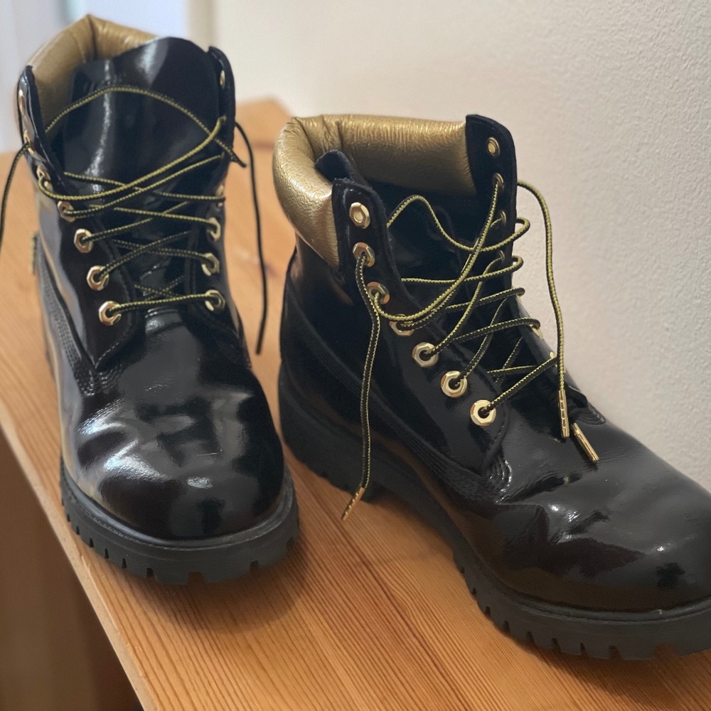 Timberland 6" Black Gold waterproof boots